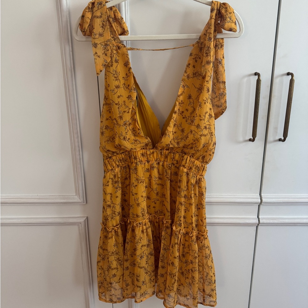 Lulus Floral Yellow Sleeveless Dress
